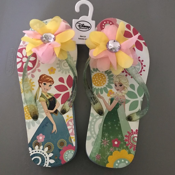 NWT Girls Disney Frozen Flip Flop - Picture 1 of 2